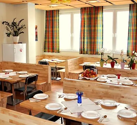 Jugendgastehaus Sportheim *